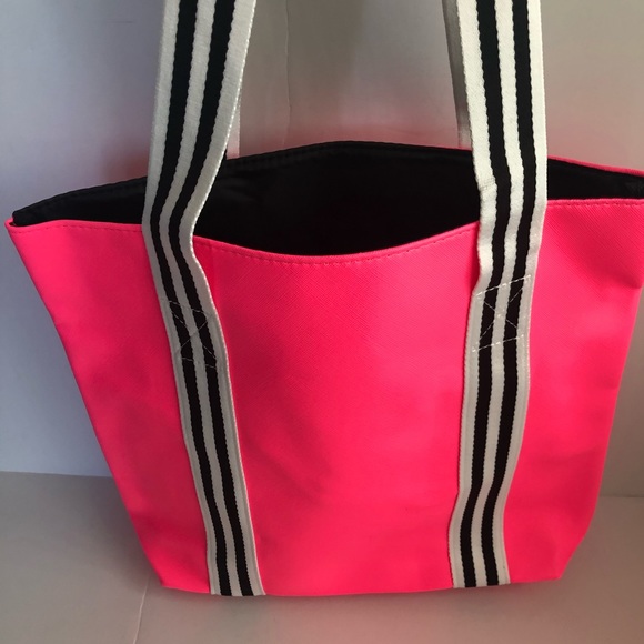 Hot Pink Tote with Makeup Bag and samples NWT - Picture 6 of 7
